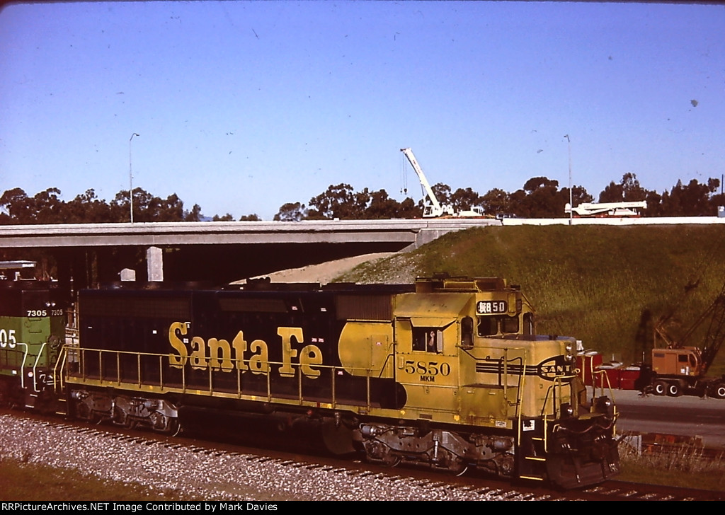 ATSF 5850